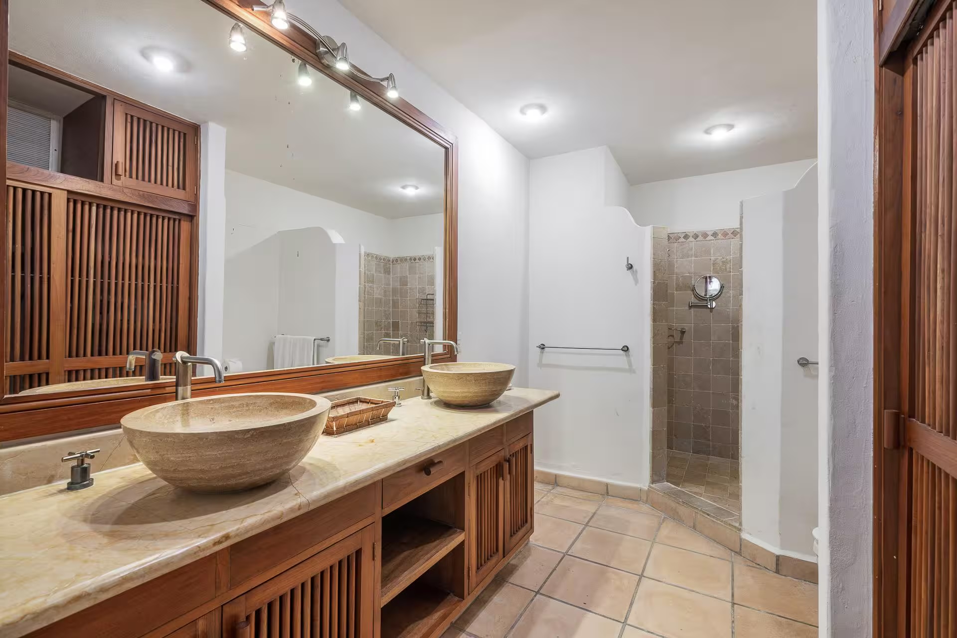 El Anclote Condo - Image 9